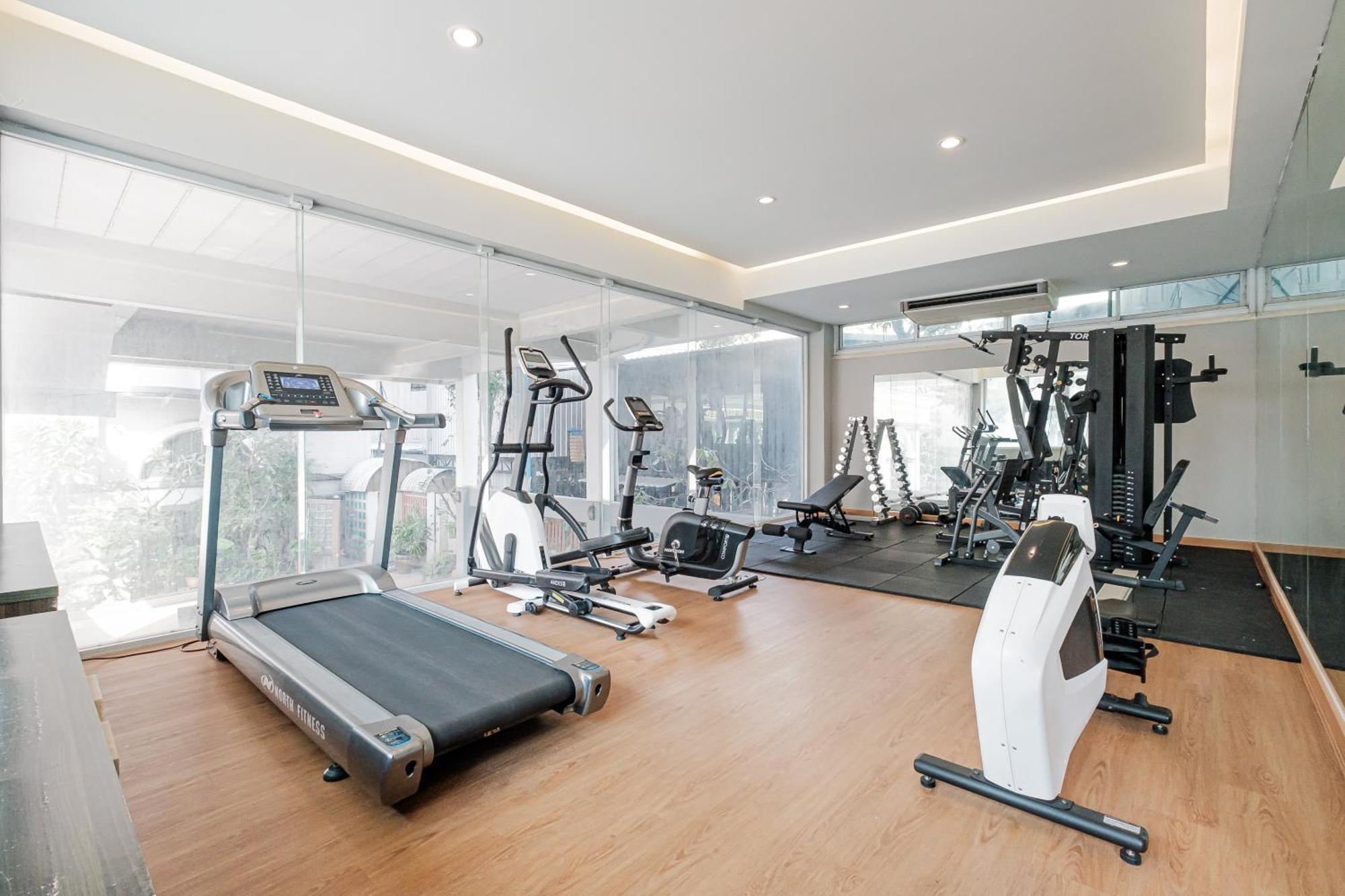 Boss Mansion Hotel Bangkok Ngoại thất bức ảnh