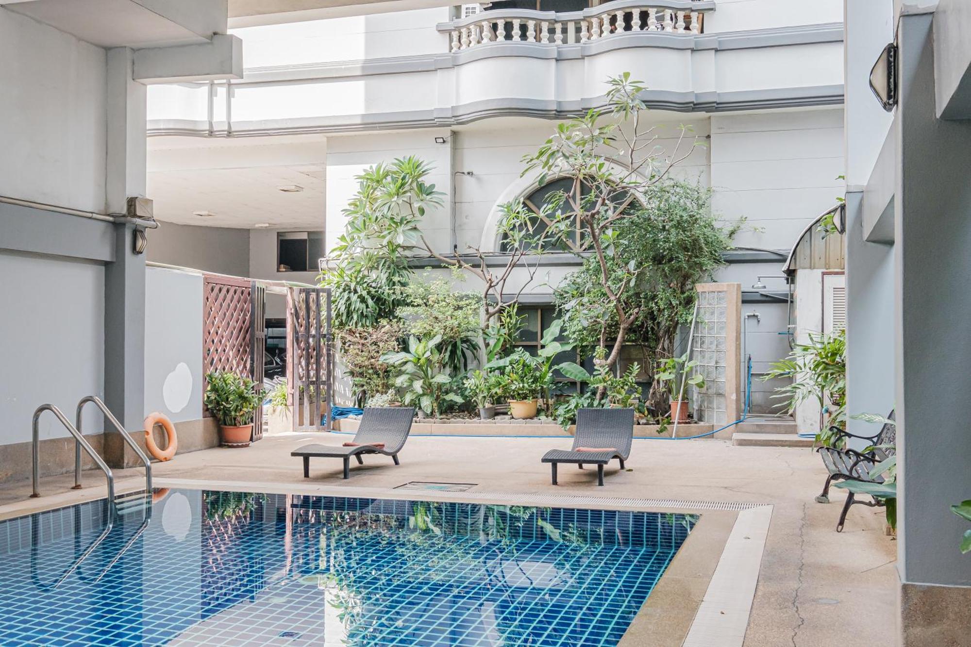 Boss Mansion Hotel Bangkok Ngoại thất bức ảnh