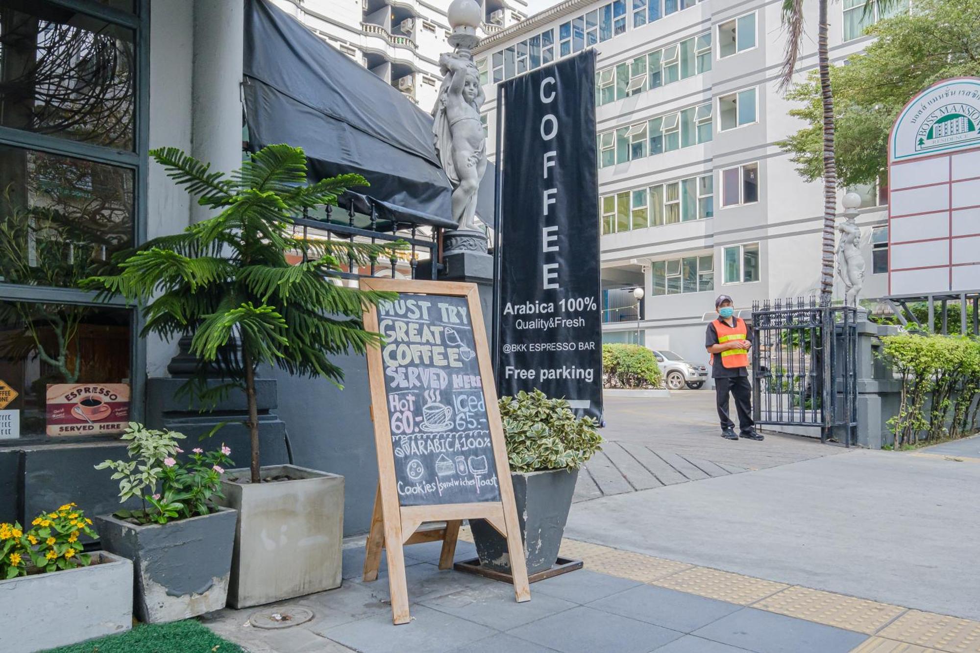 Boss Mansion Hotel Bangkok Ngoại thất bức ảnh