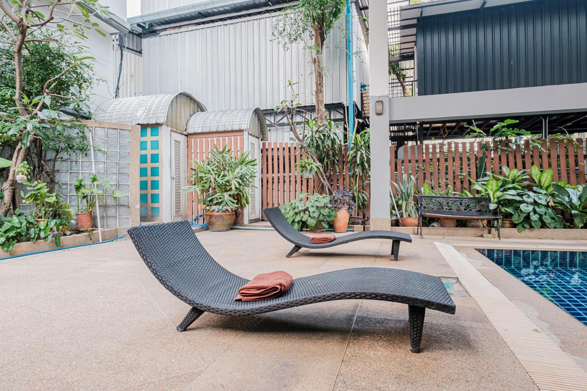 Boss Mansion Hotel Bangkok Ngoại thất bức ảnh