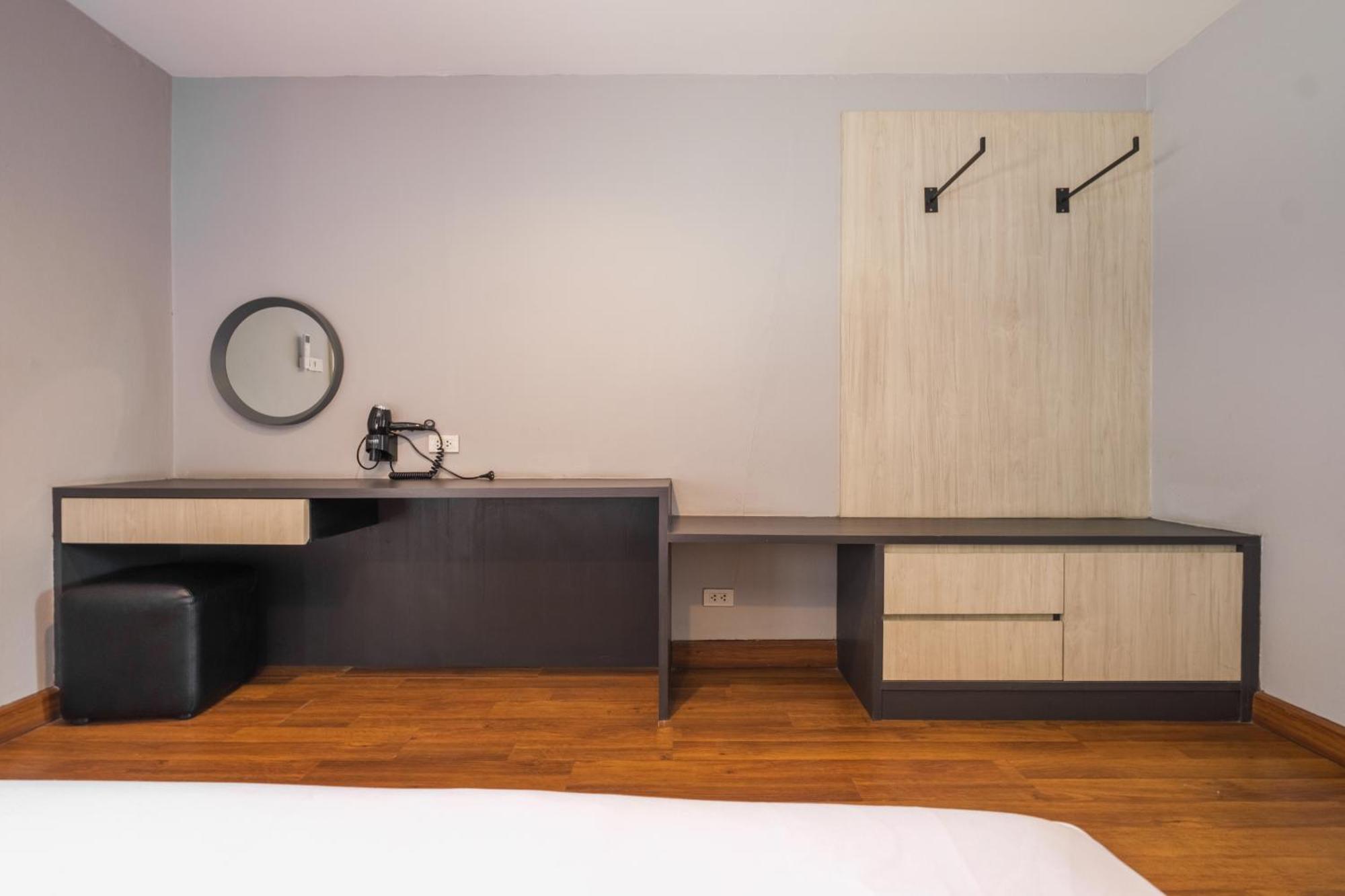 Boss Mansion Hotel Bangkok Ngoại thất bức ảnh