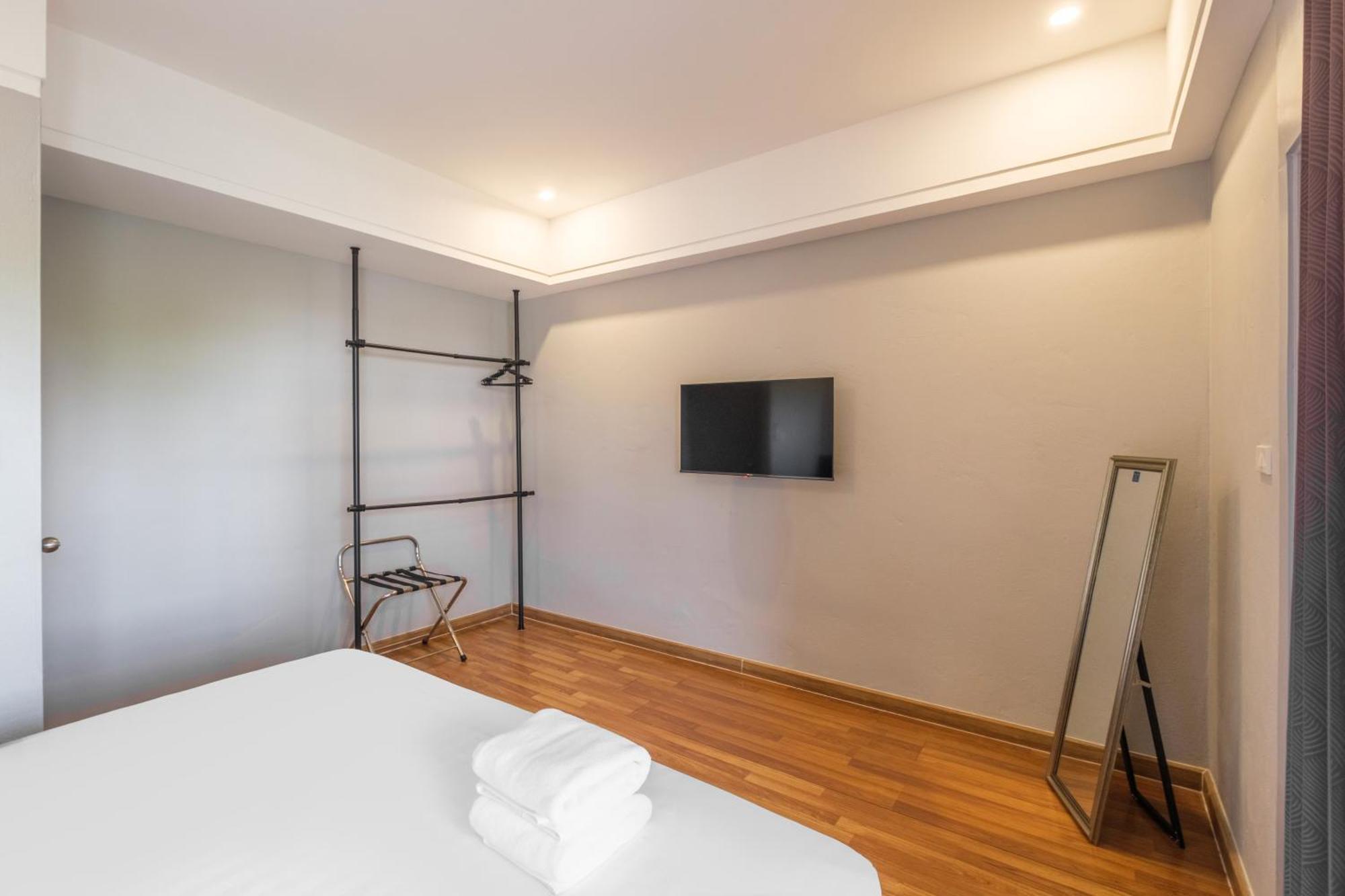Boss Mansion Hotel Bangkok Ngoại thất bức ảnh