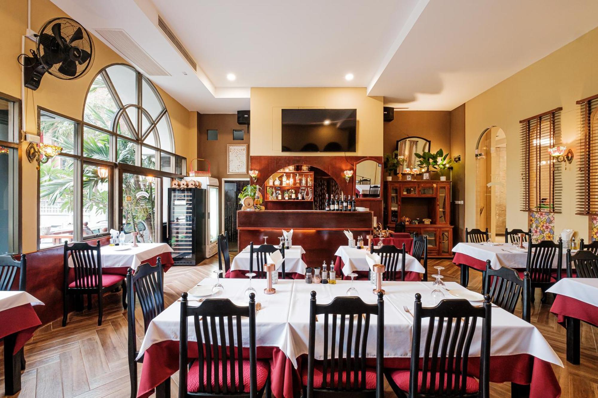 Boss Mansion Hotel Bangkok Ngoại thất bức ảnh