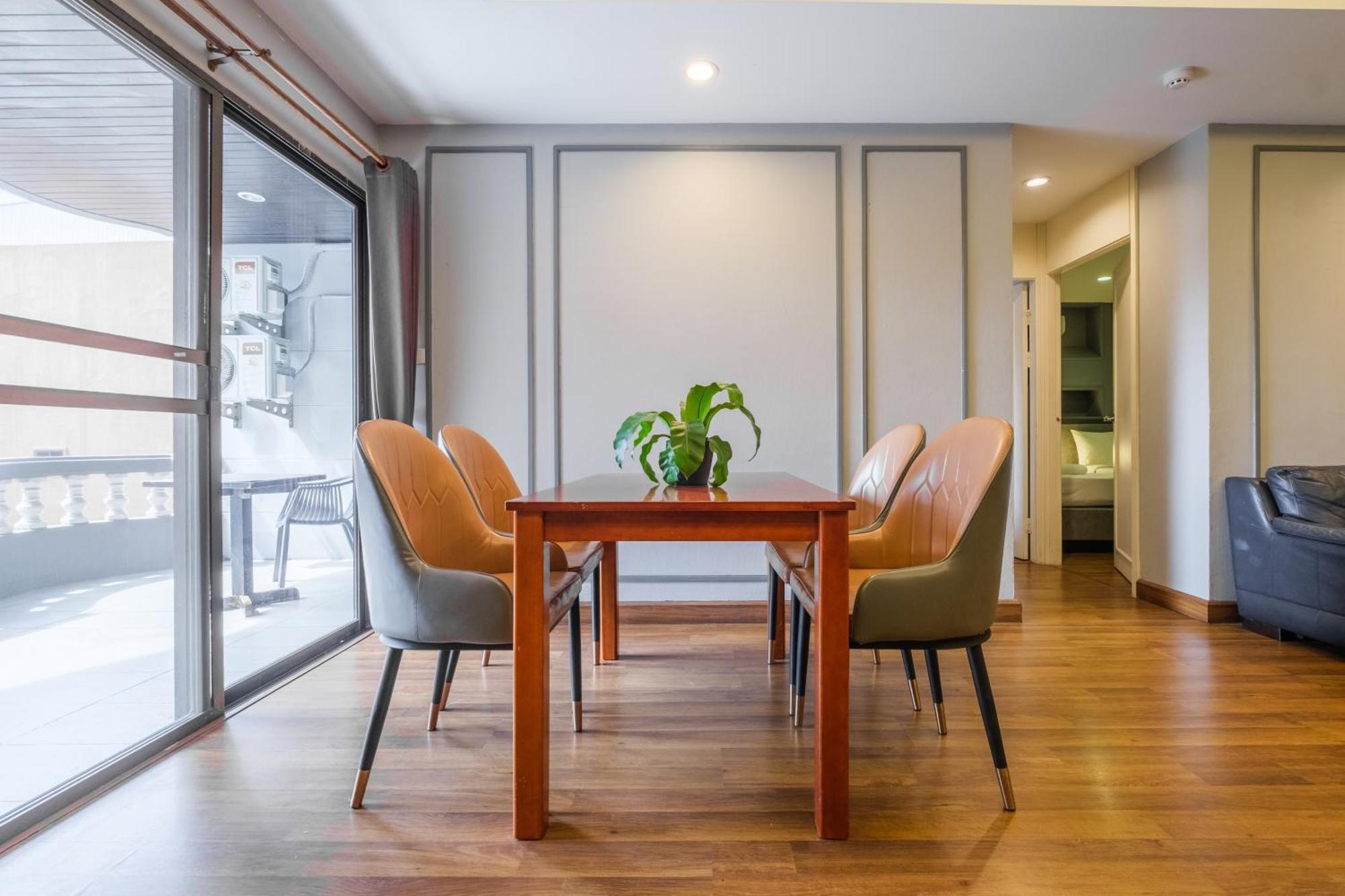 Boss Mansion Hotel Bangkok Ngoại thất bức ảnh